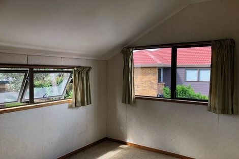 Photo of property in 2/13 Billabong Place, Botany Downs, Auckland, 2010