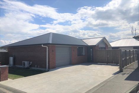 Photo of property in 4 Tarata Grove, Lansdowne, Masterton, 5810