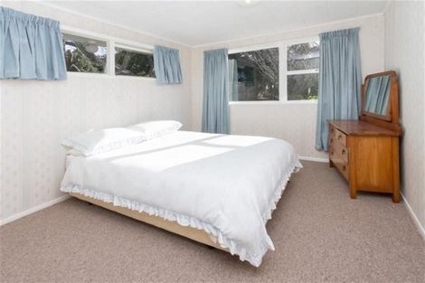 Photo of property in 23 Beechdale Crescent, Pakuranga Heights, Auckland, 2010