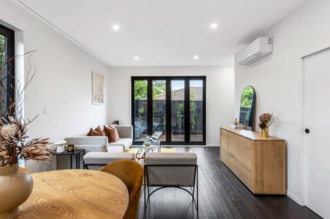 Photo of property in 15 Humariri Street, Point Chevalier, Auckland, 1022
