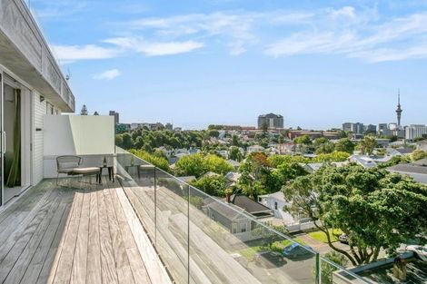 Photo of property in 405/246 Khyber Pass Road, Grafton, Auckland, 1023