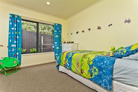 Photo of property in 13 Chelmsley Avenue, Henderson, Auckland, 0612