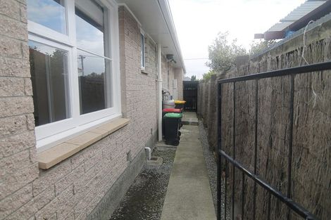 Photo of property in 69 Liverton Crescent, Bishopdale, Christchurch, 8053