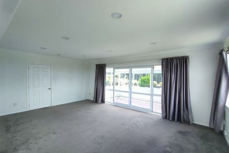 Photo of property in 7 Sycamore Drive, Sunnynook, Auckland, 0620