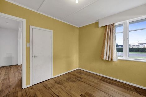 Photo of property in 2 Denby Road, Hawera, 4610