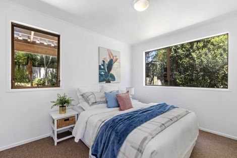 Photo of property in 93 Oaktree Avenue, Browns Bay, Auckland, 0630