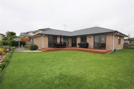 Photo of property in 32 Nanleen Rise, Manurewa, Auckland, 2105