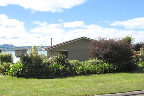 Photo of property in 15 Isobel Street, Acacia Bay, Taupo, 3330