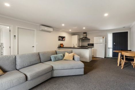 Photo of property in 2/21 Fifth Avenue, Enderley, Hamilton, 3214