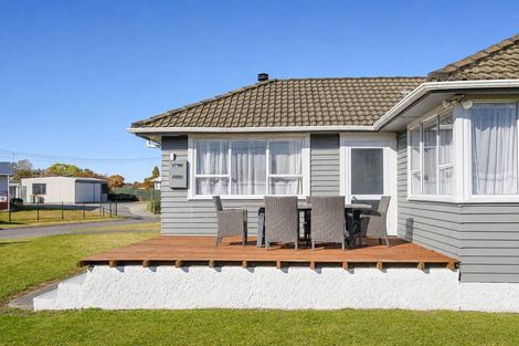 Photo of property in 2 Ngareta Road, Mourea, Rotorua, 3074