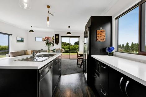 Photo of property in 281 Upland Road, Tarurutangi, New Plymouth, 4372