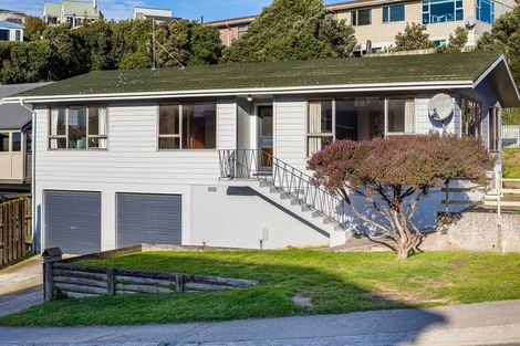 Photo of property in 96 Pope Street, Camborne, Porirua, 5026