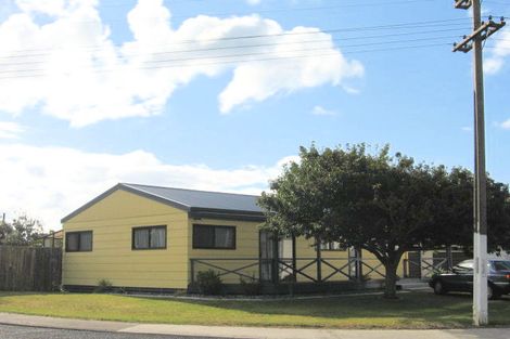 Photo of property in 106 Williamson Road, Whangamata, 3620