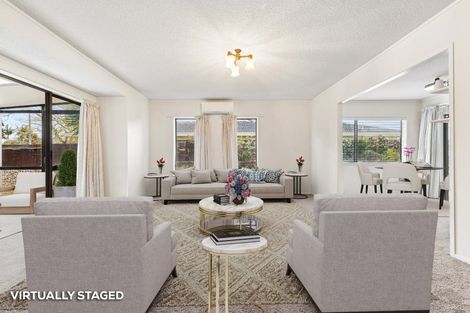 Photo of property in 86 Carnoustie Drive, Wattle Downs, Auckland, 2103