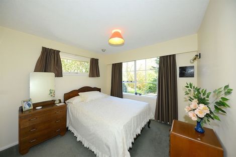 Photo of property in 22 Ambleside Drive, Burnside, Christchurch, 8053