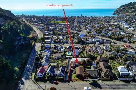 Photo of property in 5 Campbell Street, Sumner, Christchurch, 8081