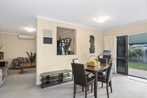 Photo of property in 34 Mcleod Place, Papamoa Beach, Papamoa, 3118