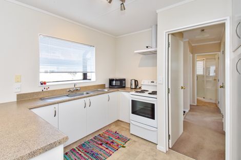 Photo of property in 2/10 Carnoustie Drive, Wattle Downs, Auckland, 2103