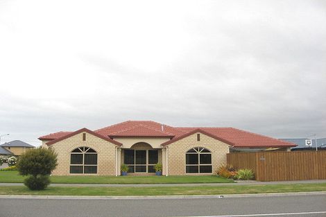 Photo of property in 100 Broadhaven Avenue, Parklands, Christchurch, 8083