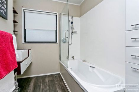 Photo of property in 2/2 Valecrest Place, Bayview, Auckland, 0629