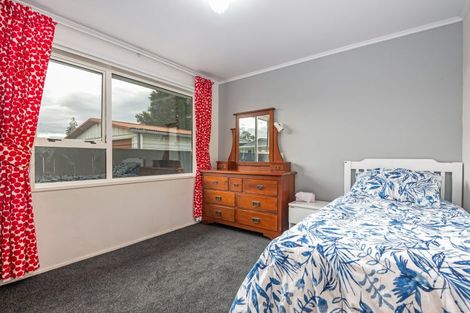 Photo of property in 22 Motuoapa Place, Kelvin Grove, Palmerston North, 4414