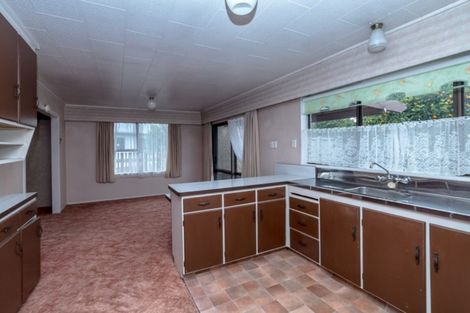 Photo of property in 14 Fisher Place, Carterton, 5713