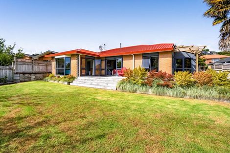Photo of property in 19 Ashmore Drive, Frankleigh Park, New Plymouth, 4310