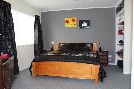 Photo of property in 105 Rangatira Drive, Mangakino, 3421