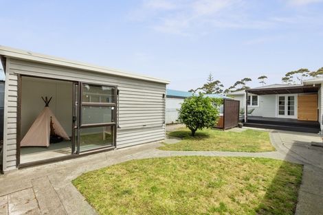 Photo of property in 19 Shrimpton Road, Haumoana, 4102