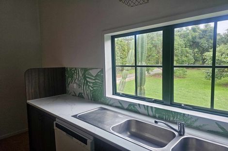 Photo of property in 42 Walker Road West, Aongatete, 3178