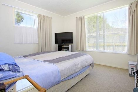 Photo of property in 11 Pawa Place, Manurewa, Auckland, 2102