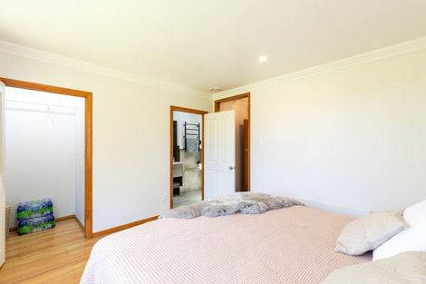 Photo of property in 52 Clawton Street, Westown, New Plymouth, 4310