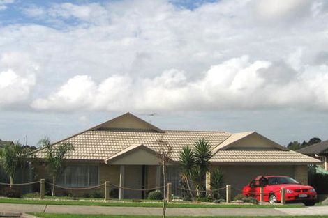Photo of property in 37 Semillon Avenue, Henderson, Auckland, 0612