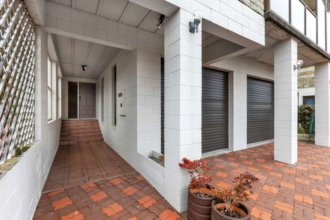 Photo of property in 5 Saint Ives Grove, Whalers Gate, New Plymouth, 4310