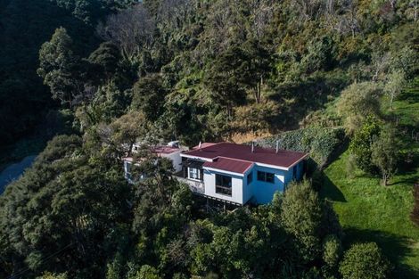 Photo of property in 13 Arthur Crescent, Waikawa, Picton, 7220