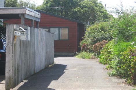 Photo of property in 3/35 Greenslade Crescent, Northcote, Auckland, 0627