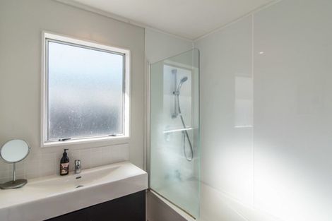 Photo of property in 5 Hookway Grove, Paraparaumu, 5032