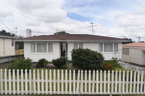 Photo of property in 1/15 Kia Ora Road, Beach Haven, Auckland, 0626