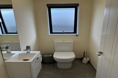 Photo of property in 6 Roles Way, Rolleston, 7615