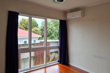 Photo of property in 89 Gossamer Drive, Pakuranga Heights, Auckland, 2010