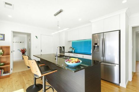 Photo of property in 206 Navigation Drive, Whitby, Porirua, 5024