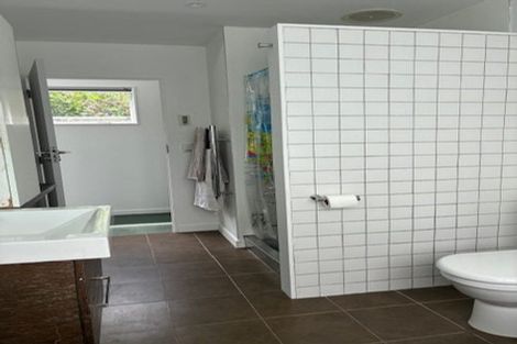 Photo of property in 133 Northland Road, Northland, Wellington, 6012