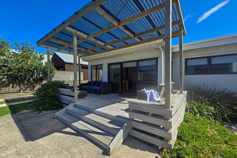 Photo of property in 213 Pukehina Parade, Pukehina, 3189