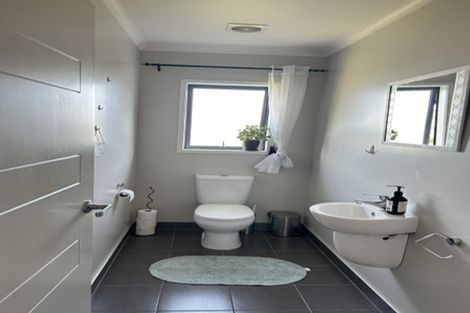 Photo of property in 16 Frankie Stevens Place, Riverstone Terraces, Upper Hutt, 5018