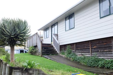 Photo of property in 10 Kaponga Crescent, New Lynn, Auckland, 0600