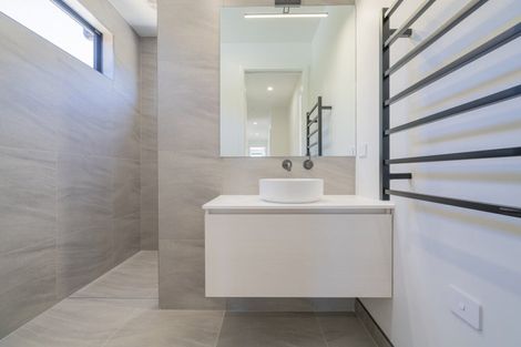 Photo of property in 8 Ian Hopper Way, Pauanui, 3579