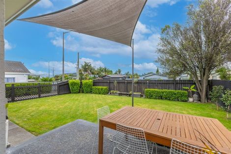 Photo of property in 1/57 Meeanee Road, Taradale, Napier, 4112