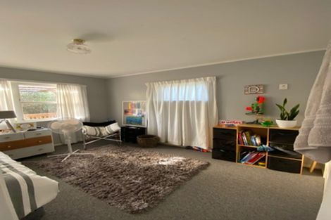 Photo of property in 16 Rotoiti Avenue, Pakuranga Heights, Auckland, 2010