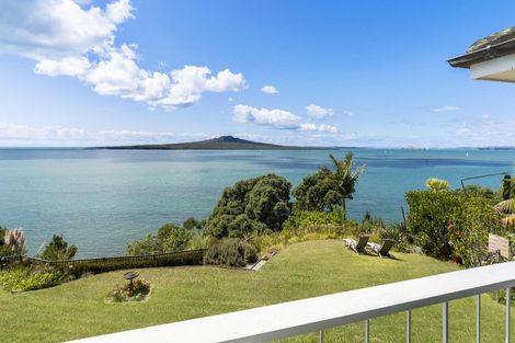 Photo of property in 4/64 Seacliffe Avenue, Belmont, Auckland, 0622