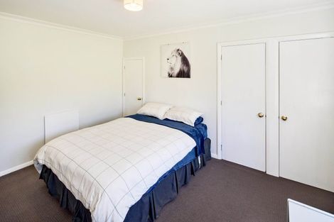 Photo of property in 2 Kereru Bend, Tawa, Wellington, 5028